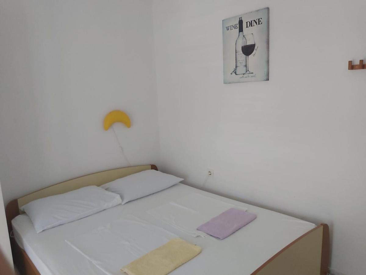 Apartments Iva I Marko Маріна Екстер'єр фото